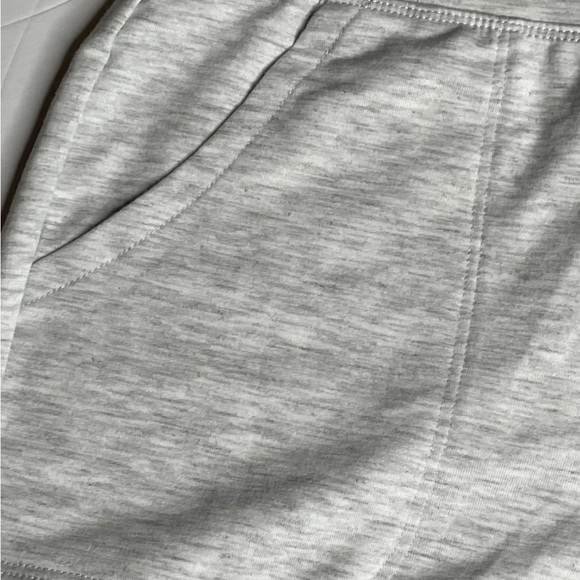 IDEOLOGY Women Pull-On Mid-Rise Drawstring Lounge Shorts-White Heather-NWT - Picture 3 of 5